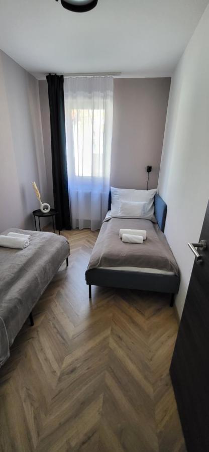 Dotis Apartman Тата Экстерьер фото